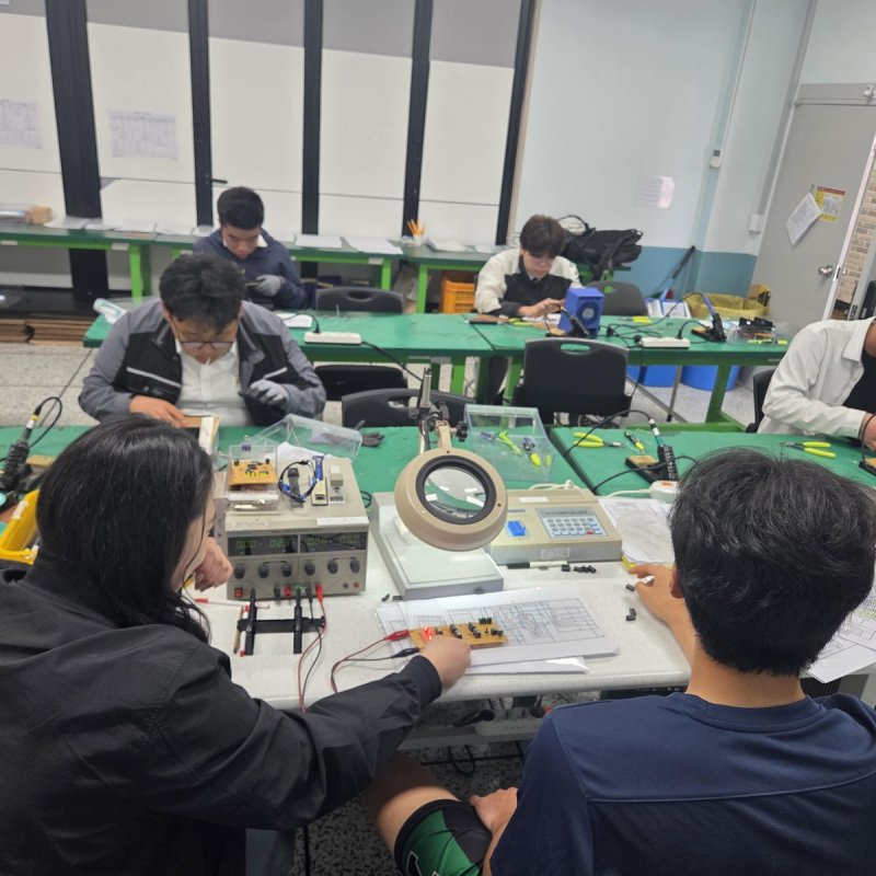 한림공업고등학교 학생들 (출처=연합뉴스)