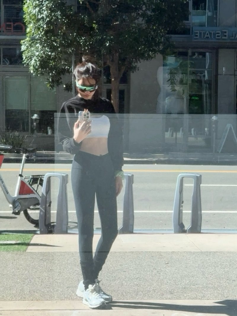 이지아, 배 다 드러낸 파격 노출 러닝복…선명한 복근 '눈길' [N샷]