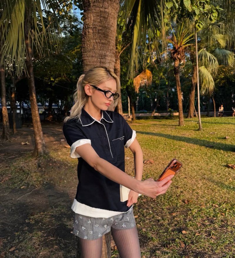 전소미 태국서도 미모 자랑…완벽 비율에 깜짝