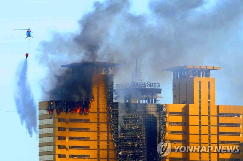 2010년 10월 발생한 부산 해운대구 38층짜리 건물 화재 (출처=연합뉴스)