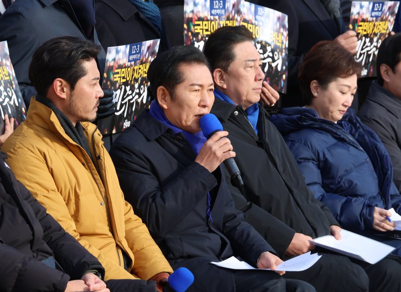 정청래 "2차 종합 특검 필요...내란과의 전쟁"