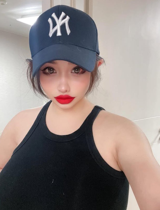 '활동 중단 후 치료' 박봄, 의미심장 근황…"기다리는가? 나도"