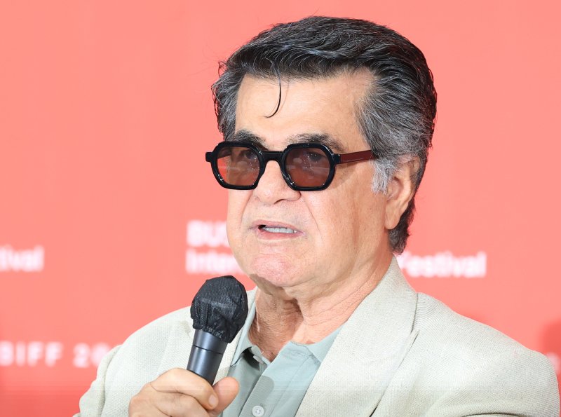 칸까지 휩쓴 이란 출신 세계적 거장 파나히 감독의 수난…자국서 또 징역형