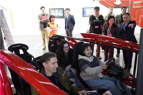 주한 외신기자단 초청 지능형교통체계 홍보 (출처=연합뉴스)