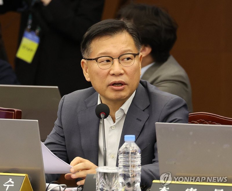 질의하는 이양수 의원 (출처=연합뉴스)