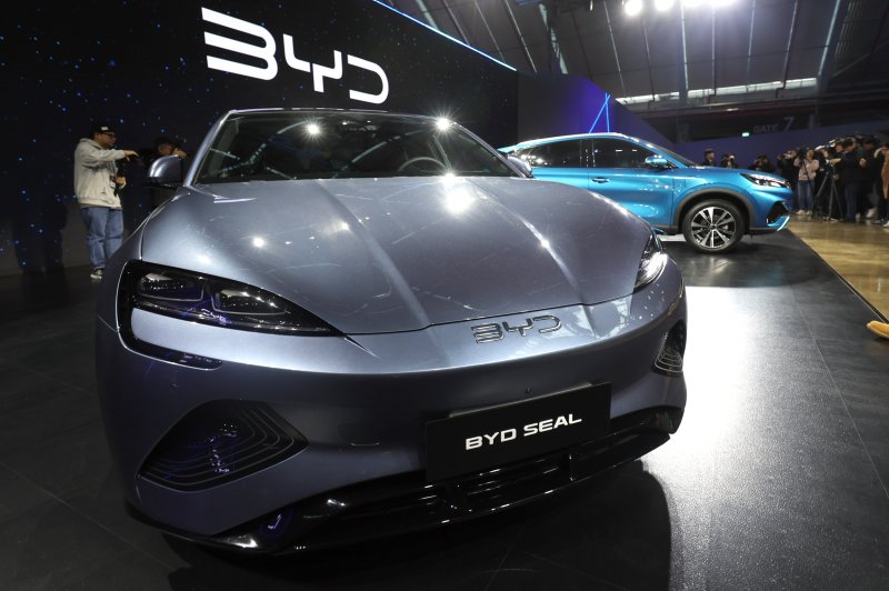지난 1월16일 인천 중구 상상플랫폼에서 열린 중국 BYD 승용 브랜드 런칭 미디어 쇼케이스 행사에서 전기차 씰이 공개되고 있다. 뉴시스