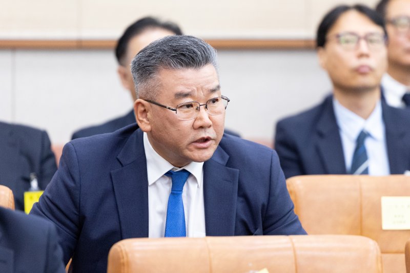 16일 서울 여의도 국회에서 열린 법제사법위원회 감사원 등에 대한 국정감사에 출석한 유병호 감사원 감사위원이 자리에서 발언하고 있다. 2025.10.16/뉴스1 ⓒ News1 이승배 기자