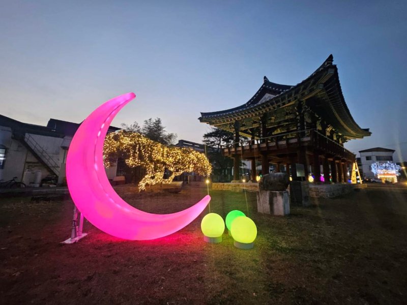 [함양=뉴시스] 함양군 안의면 광풍루 경관조명 (사진=함양군 제공) 2025. 12. 03. photo@newsis.com *재판매 및 DB 금지