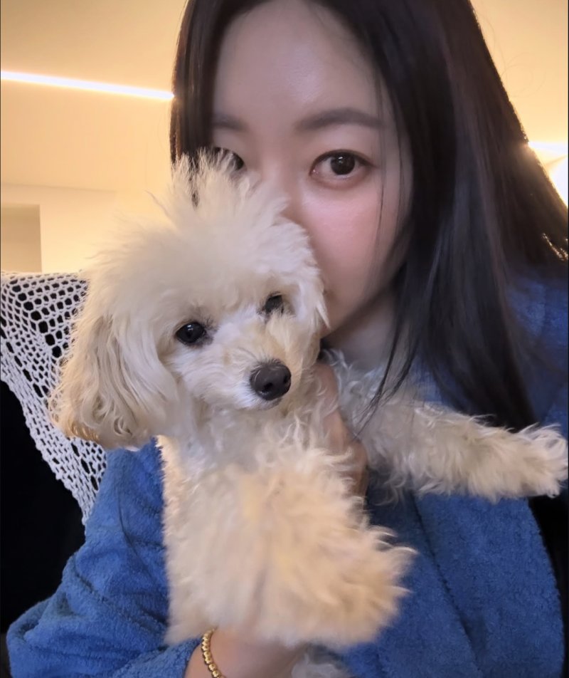 47세 김사랑 “꼬순내” 중독…여전한 미모