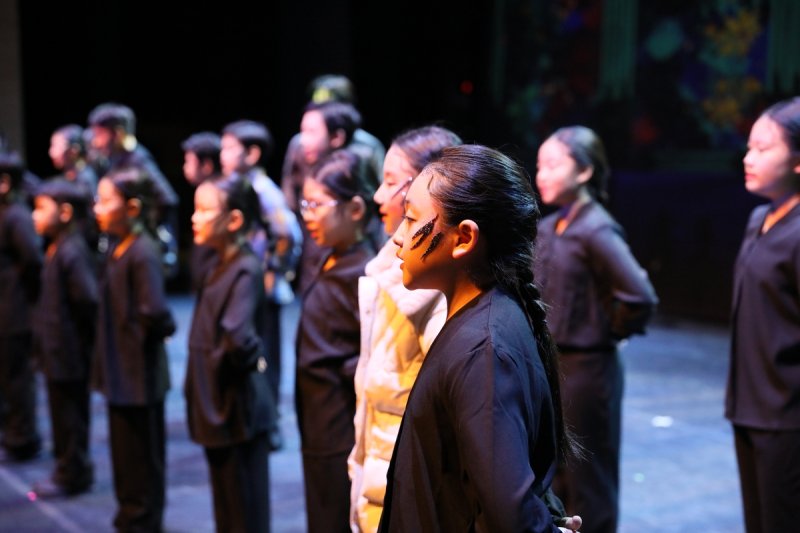 연습 중인 인천시교육청국악합창단 (출처=연합뉴스)