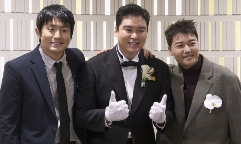 '나혼산' 전현무, 이장우 결혼식서 주례자 데뷔…"잠 설쳤다" 토로