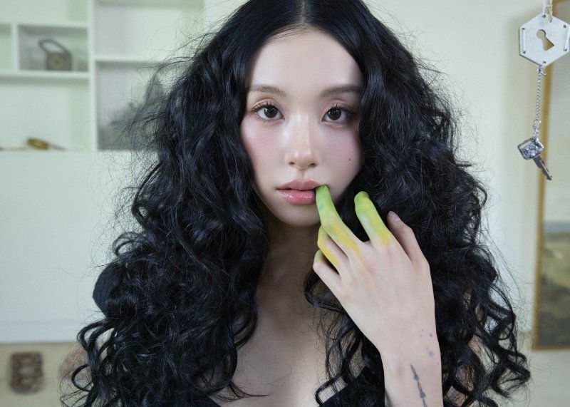 블랙핑크 제니·트와이스 채영, 美 롤링스톤 '올해의 음반'