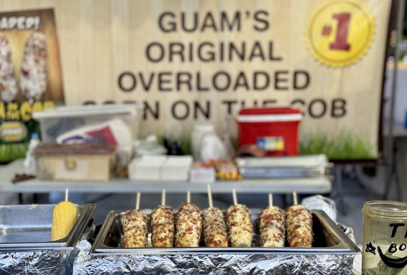 야시장에서 볼 수 있는 토핑 옥수수. ⓒ News1 이민주 기자