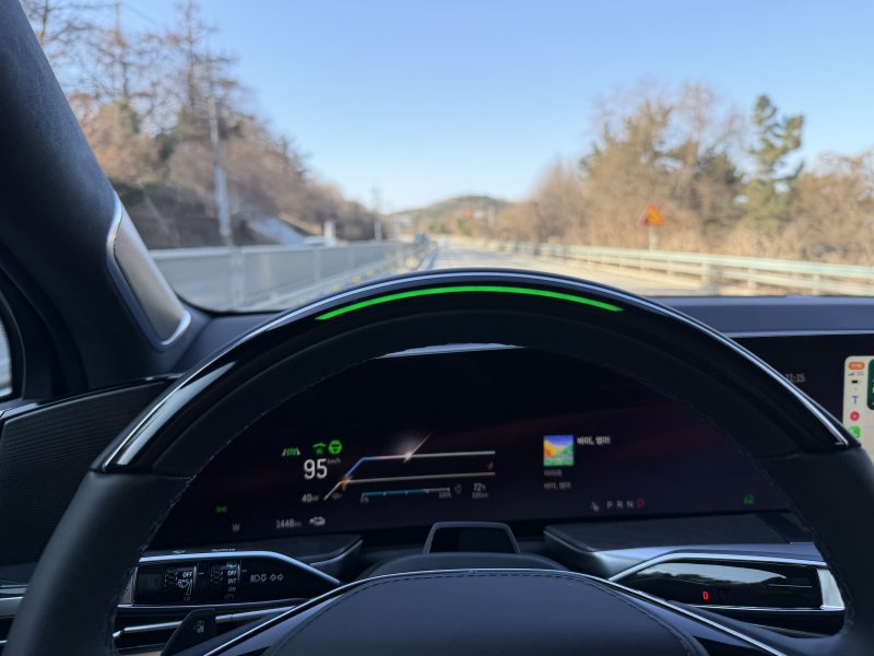 슈퍼크루즈 기능이 활성화된 모습./뉴스1 이동희 기자