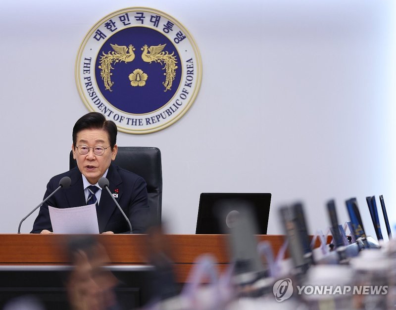 李대통령 "물가안정이 곧 민생안정…부당 담합·독점 철저 점검"
