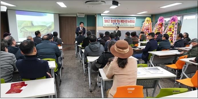 해양기술사이자 수산학 박사인 이영호 박사가 지난 3일 (사)부산포럼에서 미래 대한민국을 해양강국으로 이끌 핵심 동력으로 개혁과 통합의 리더십을 강조했다. (사)부산포럼 제공.