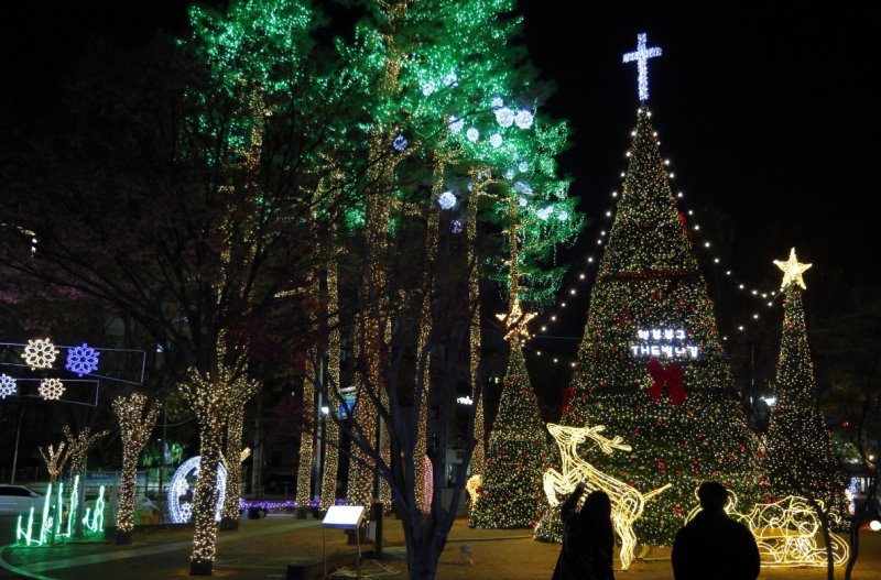 대구 북구 일대에 설치된 빛거리.(대구 북구 제공. 재판매 및 DB금지)