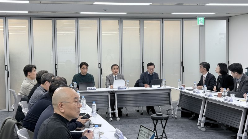 국가인공지능(AI)전략위원회는 4일 외교부, 한국국제협력단(KOICA)과 '글로벌 AI 기본사회와 ODA' 세미나를 열었다. (국가AI전략위 제공)