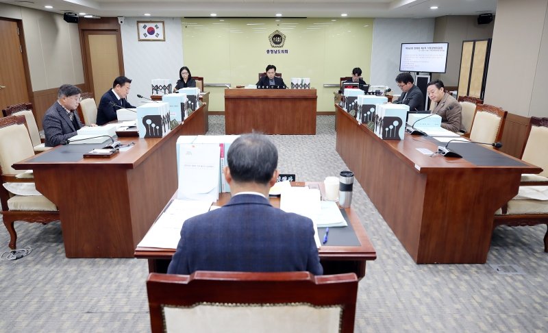 충남도의회 기획경제위원회 362회 정례회 심사 모습.(충남도의회 제공. 재판매 및 DB금지)/뉴스1