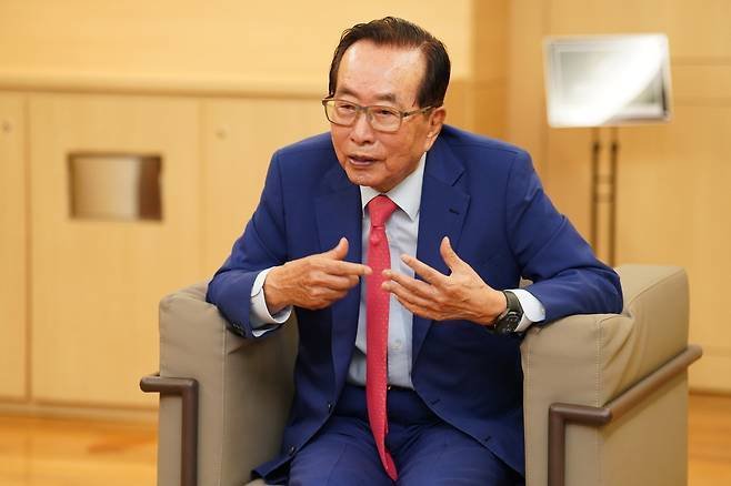 김재철 명예회장의 꿈…동원그룹, HMM 인수전 대비 '열공 모드'