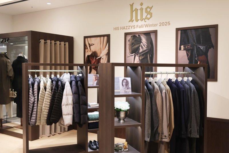 헤지스(HAZZYS)의 서브 라인 히스 헤지스가 가파른 성장세를 바탕으로 신세계백화점 강남점에 팝업스토어를 연다.(헤지스제공)