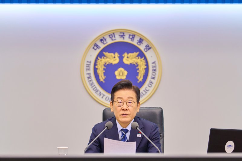 이재명 대통령이 4일 서울 용산 대통령실 청사에서 열린 수석보좌관회의에서 발언하고 있다. (대통령실 제공. 재판매 및 DB 금지) 2025.12.4/뉴스1 ⓒ News1 이재명 기자