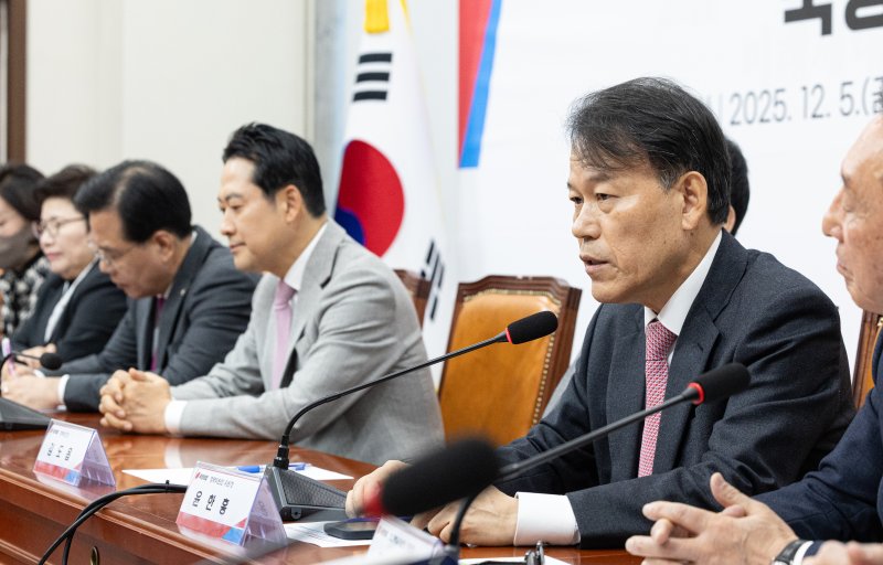 윤한홍 국민의힘 의원이 5일 서울 여의도 국회에서 열린 '혼용무도' 이재명정권 6개월 국정평가 회의에서 발언하고 있다. 2025.12.5/뉴스1 ⓒ News1 이승배 기자