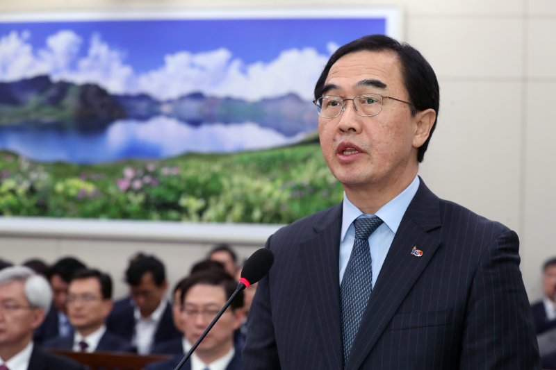 조명균 통일부 장관이 18일 오후 서울 여의도 국회에서 열린 외교통일위원회 전체회의에서 업무보고를 하고 있다. 2019.3.18/뉴스1 ⓒ News1 임세영 기자