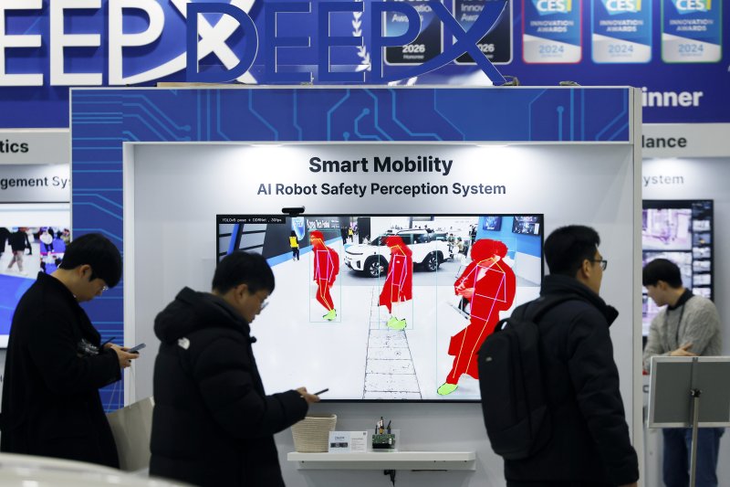 3일 서울 강남구 삼성동 코엑스에서 열린 2025 코리아 테크 페스티벌 인공지능(AI) 반도체 기업 딥엑스(DEEPX)에 스마트 모빌리티 관련 인식 시스템이 시연되고 있다. 2025.12.3/뉴스1 ⓒ News1 박정호 기자