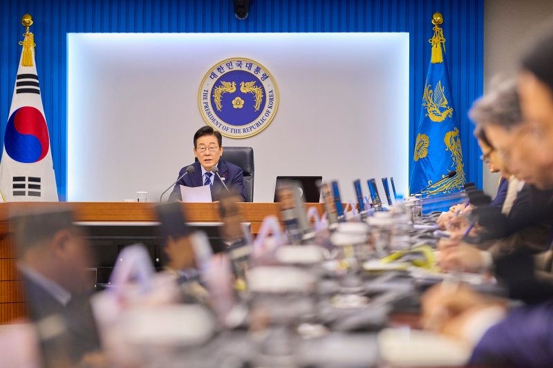 이재명 대통령이 4일 서울 용산 대통령실 청사에서 열린 수석보좌관회의에서 발언하고 있다. (대통령실 제공. 재판매 및 DB 금지) 2025.12.4/뉴스1 ⓒ News1 이재명 기자