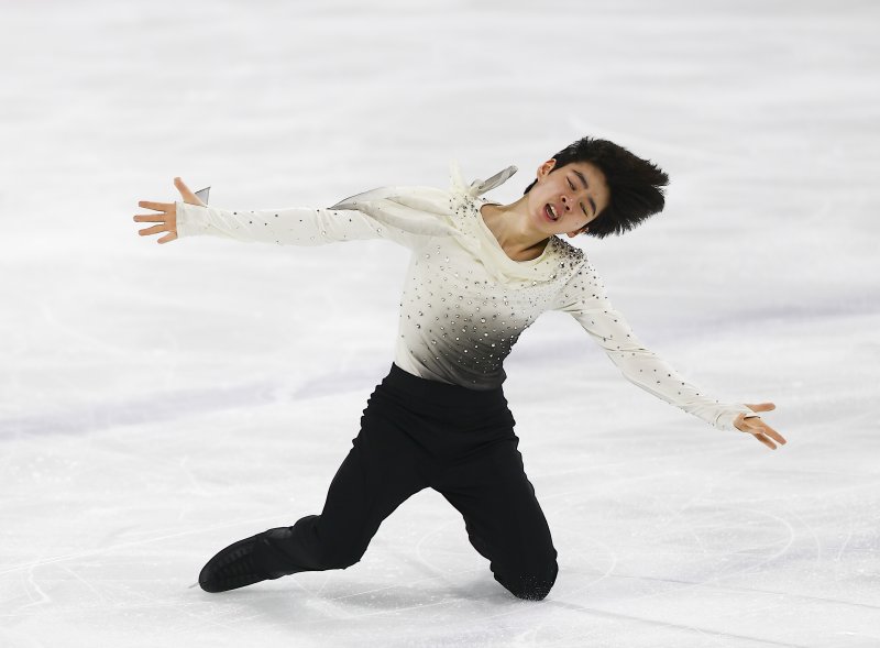 [서울=뉴시스] 김근수 기자 = 피겨 스케이팅 서민규(경신고)가 30일 서울 양천구 목동 아이스링크에서 열린 2025 KB금융 전국남녀 피겨스케이팅 회장배 랭킹대회에서 남자 시니어부문 프리스케이팅 연기를 선보이고 있다.이번 대회는 2026 ISU 사대륙 피겨스케이팅 선수권대회 파견선수 선발전과 2026 밀라노 코르티나 동계올림픽대회 1차 선발전, 2026/27 국가대표 1차 선발전으로 진행된다. 2025.11.30. ks@newsis.com