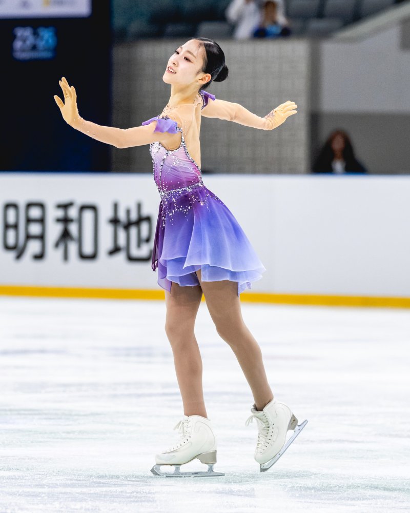 [서울=뉴시스] 2025~2026 국제빙상경기연맹(ISU) 주니어 그랑프리 5차 대회 여자 싱글에서 우승을 차지한 김유성. (사진 = ISU 공식 X 캡처) *재판매 및 DB 금지