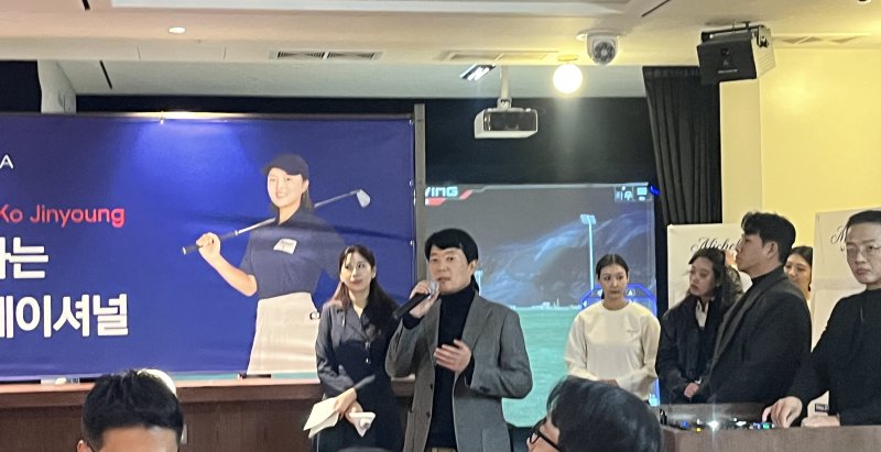 김병훈 오비맥주 영업부사장은 5일 서울 청담 클럽디에서 열린 미켈롭 울트라 브랜드 행사에서 발언을 하는 모습.