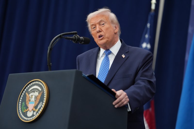 [워싱턴=AP/뉴시스]도널드 트럼프 미국 대통령이 지난 4일(현지 시간) 미국 워싱턴DC 도널드 J. 트럼프 평화연구소에서 르완다와 콩고민주공화국(민주콩고) 평화협정 서명식을 열고 연설하고 있다. 2025.12.05.