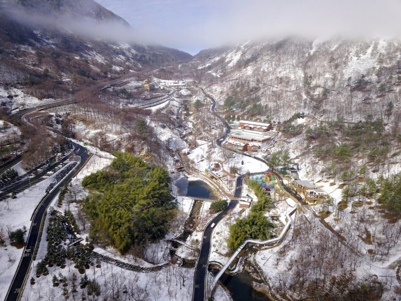 '월아산 숲속의 진주' 겨울 전경(진주시 제공. 재판매 및 DB금지).