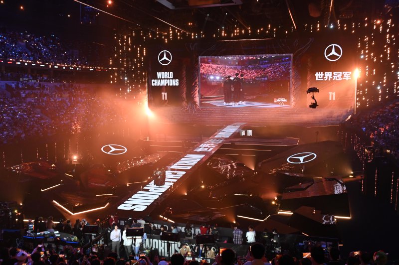 [청두(중국)=뉴시스] 윤정민 기자 = 9일 오후 중국 청두 동안호 스포츠파크 다목적체육관에서 열린 '2025 리그 오브 레전드(LoL) 월드 챔피언십' 결승전에서 T1이 KT 롤스터를 상대로 세트 스코어 3대 2로 꺾고 대회 우승을 차지했다. 2025.11.09. alpaca@newsis.com