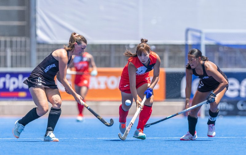 [서울=뉴시스] 뉴질랜드를 꺾은 한국 주니어 여자하키 대표팀. (사진=국제하키연맹 SNS 캡처) *재판매 및 DB 금지