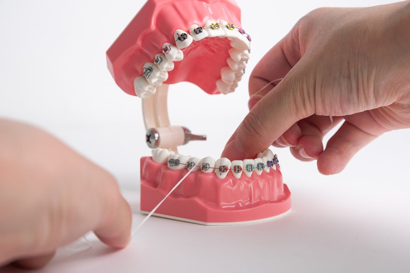 [서울=뉴시스] 치과 진료를 받고 부작용이 발생하거나 진료비를 과다 청구해 피해 구제를 신청한 사례가 늘어나고 있어 주의가 요구된다. (사진= 유토이미지 제공)