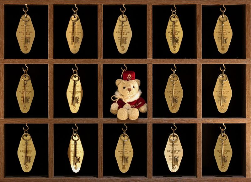 켄싱턴호텔앤리조트에서 크리스마스 한정판으로 출시된 메리베어 키링. 이랜드파크 제공