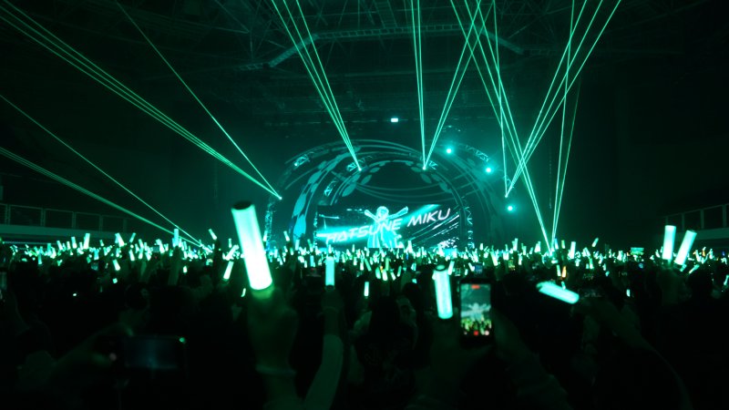 하츠네 미쿠, 진짜가 현현했네…론칭 18년 만에 첫 내한공연