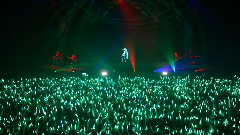 하츠네 미쿠, 진짜가 현현했네…론칭 18년 만에 첫 내한공연