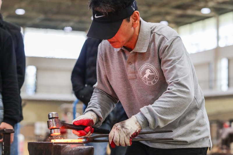 말산업 국가자격 장제사. (한국마사회 제공)