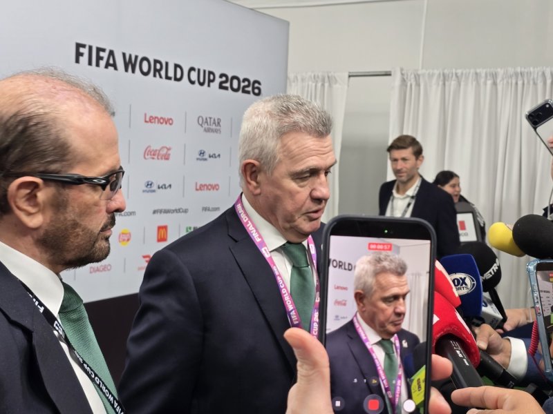 하비에르 아기레 멕시코 대표팀 감독이 5일(현지시간) 미국 워싱턴DC 케네디센터에서 열린 조추첨 행사 후 공동취재구역(믹스트존)에서 취재진의 질문에 답하고 있다. 2025.12.06. ⓒ News1 류정민 특파원