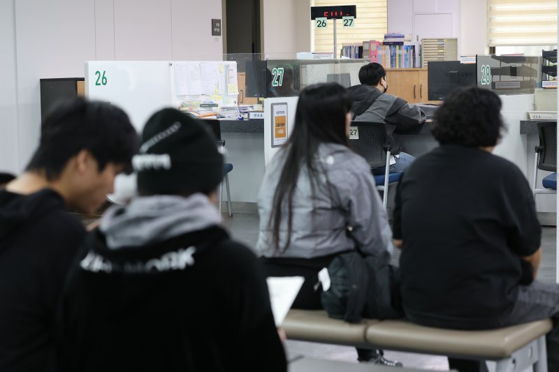 [이번주 경제] 11월 일자리 얼마나 늘었나…나랏빚 규모도 관심