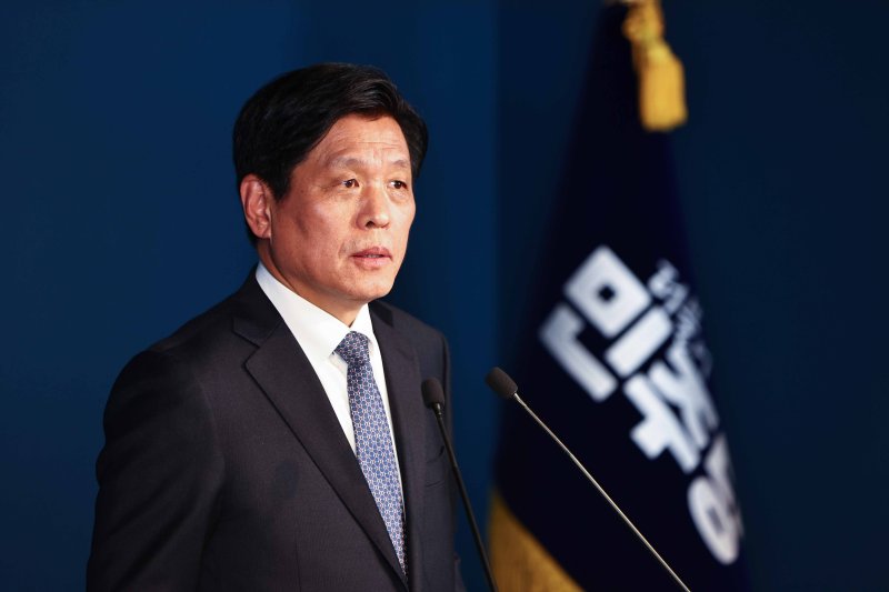 [서울=뉴시스] 김명년 기자 = 조승래 더불어민주당 지방선거기획단장이 7일 오전 서울 여의도 더불어민주당 중앙당사에서 기자간담회를 하고 있다. 2025.12.07. kmn@newsis.com