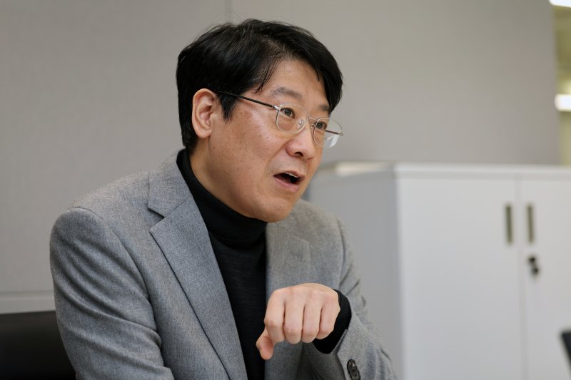 김연일 맘스터치 가맹사업부문장(이사)이 1일 서울 중구 맘스터치 충무로 본사에서 뉴스1과 인터뷰를 하고 있다. ⓒ News1 황기선 기자