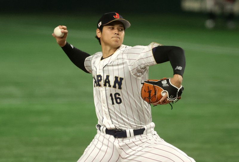 9일 오후 일본 도쿄돔에서 열린 2023 월드베이스볼클래식(WBC) B조 1라운드 중국과 일본의 경기, 일본 대표팀 선발 오타니 쇼헤이가 등판해 1회초 힘차게 공을 던지고 있다. 2023.3.9/뉴스1 ⓒ News1 김진환 기자