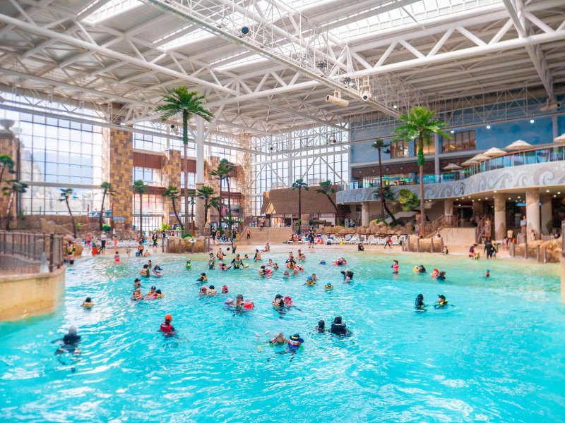 실내 파도풀 '티키 웨이브' 모습.(롯데워터파크 제공. 재판매 및 DB금지)