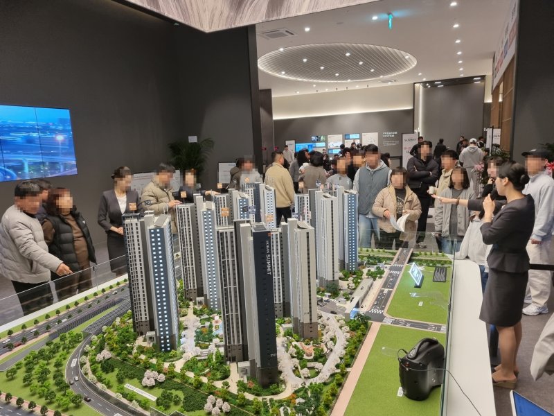 지난 1일 인천 서구 원당동 '호반써밋 인천검단 3차' 견본주택. 호반산업 제공