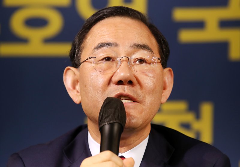 주호영 국회부의장(국민의힘 대구 수성구갑)이 8일 오전 대구 남구 이천동 대구아트파크에서 열린 아시아포럼21 정책토론회에 참석해 발언하고 있다. ⓒ News1 공정식 기자